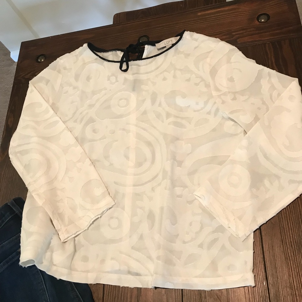 Beautiful Loft blouse
